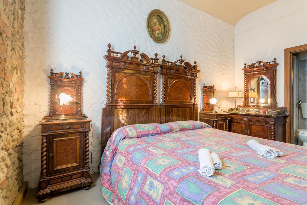 Agriturismo Santa Croce San Gimignano Habitación foto