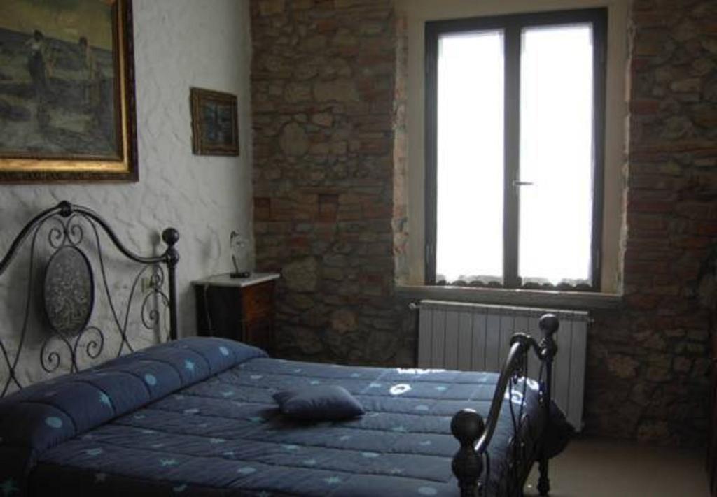Agriturismo Santa Croce San Gimignano Habitación foto