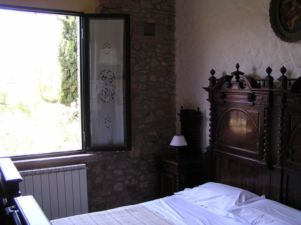 Agriturismo Santa Croce San Gimignano Habitación foto